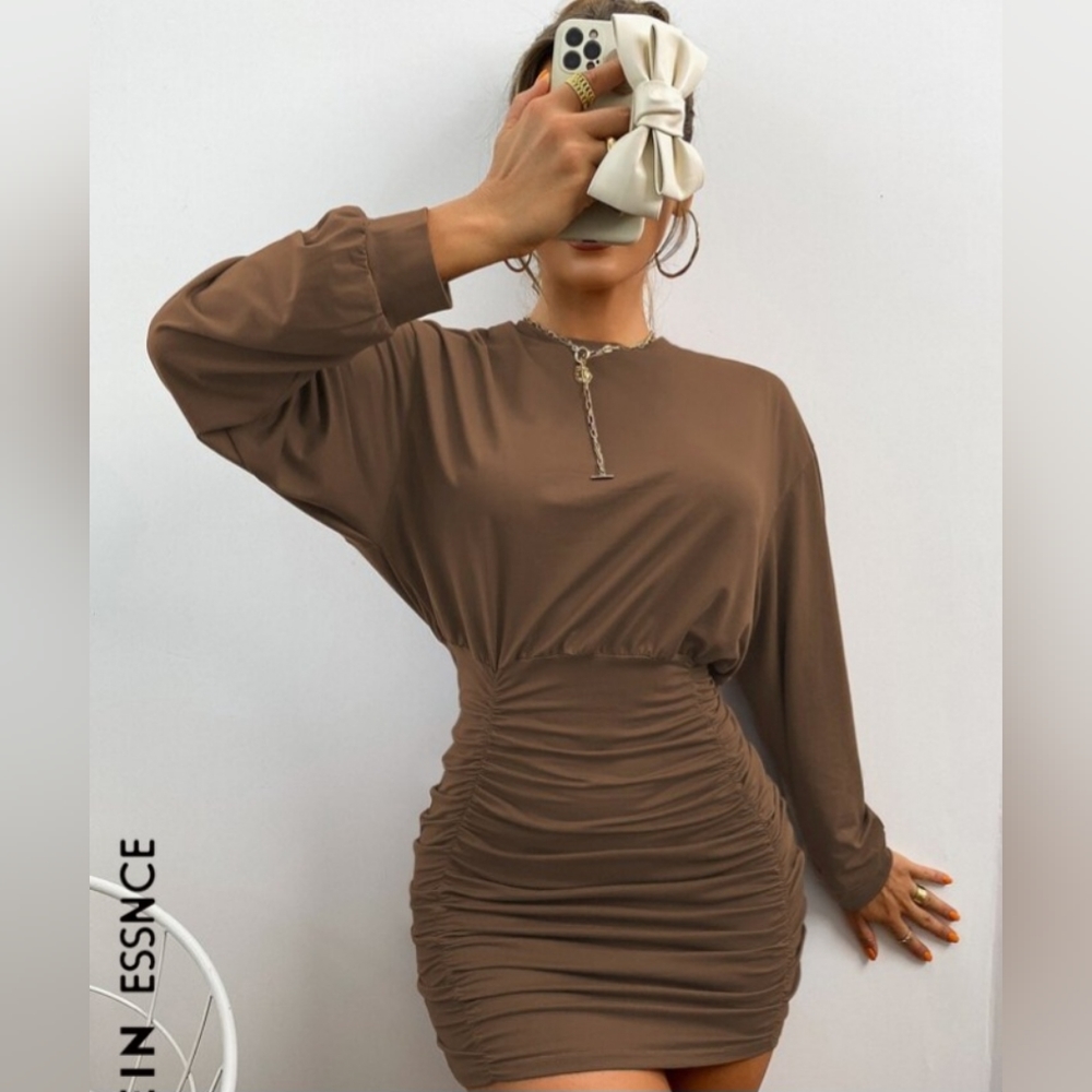 Solid Ruched Drop Shoulder Bodycon Dress